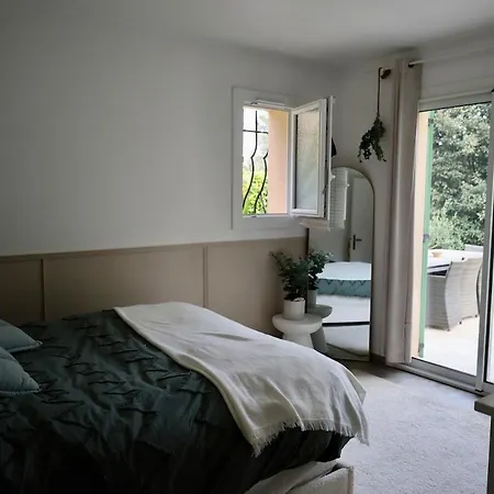 Ground Floor , Cocoon Garden , Parking , Ac Apartment *